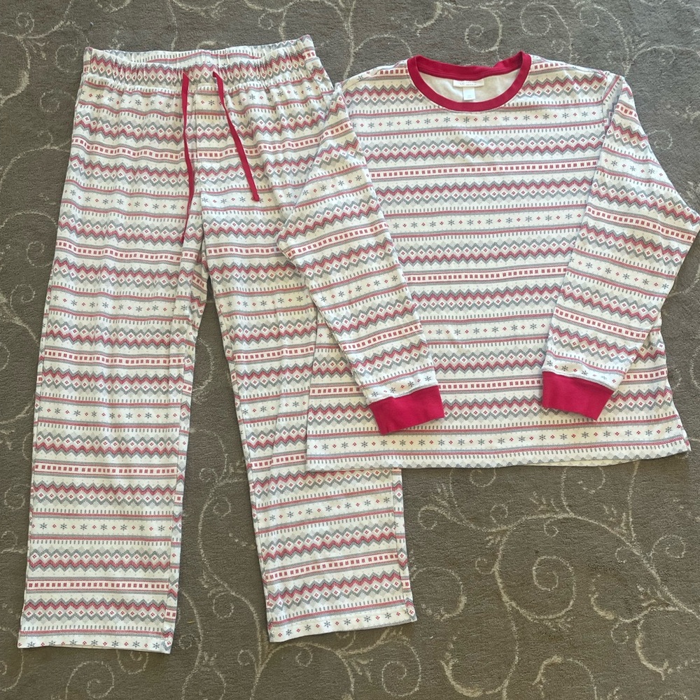 Lauren Conrad Christmas pajamas, Men’s medium